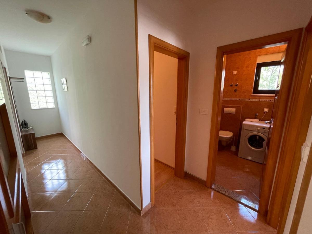 Apartment Jakasa Трогир Екстериор снимка