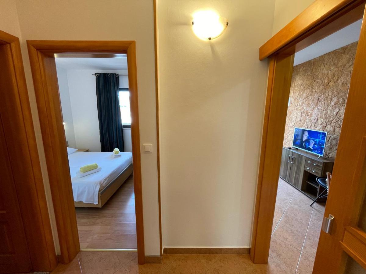 Apartment Jakasa Трогир Екстериор снимка