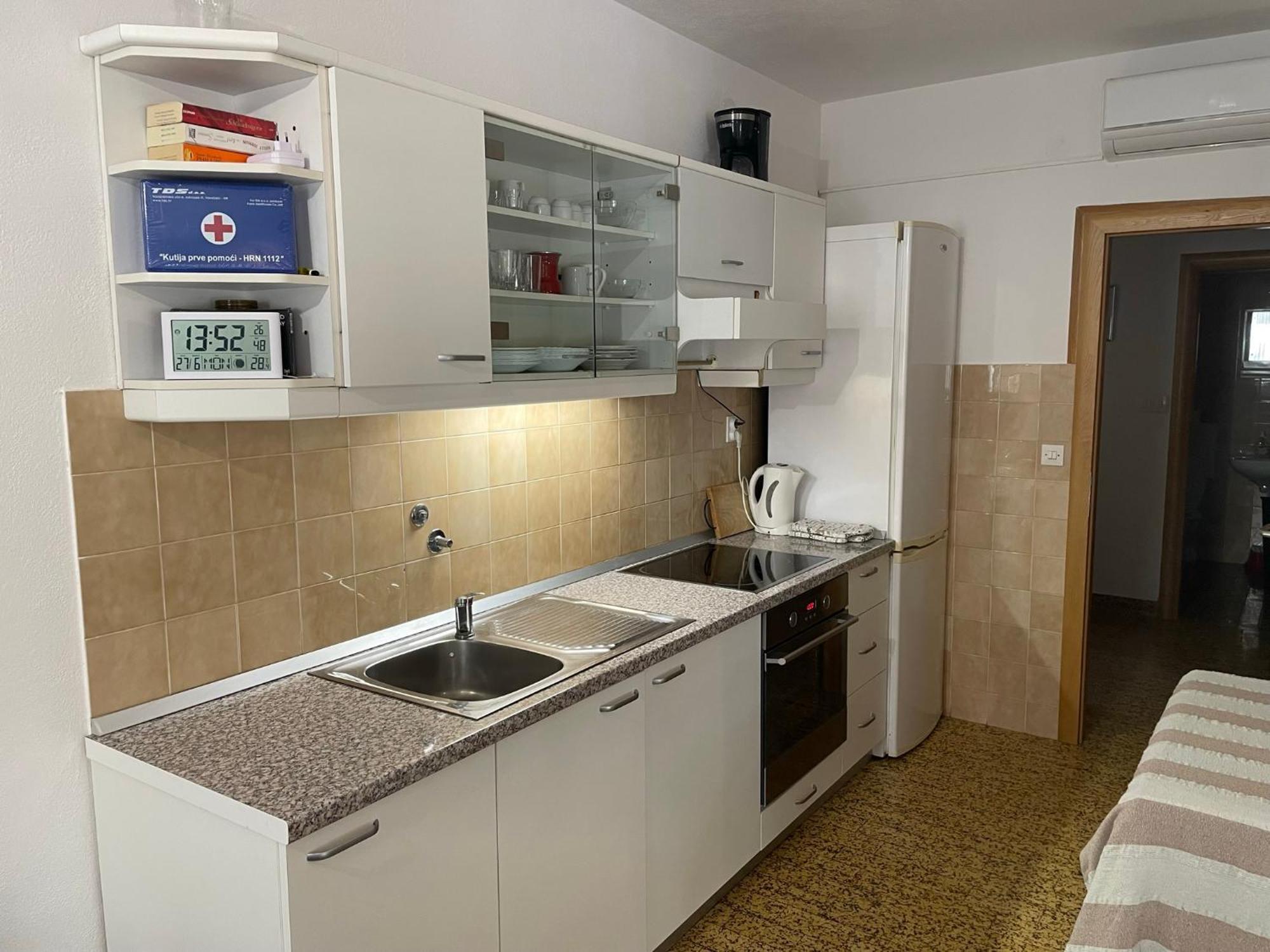 Apartment Jakasa Трогир Екстериор снимка