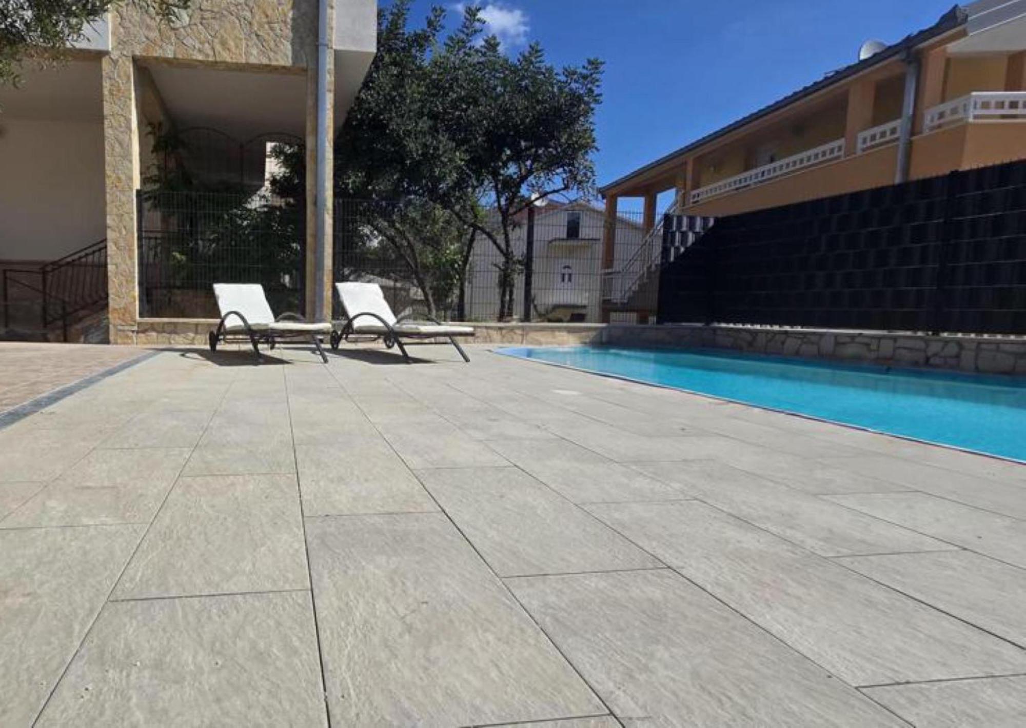 Apartment Jakasa Трогир Екстериор снимка
