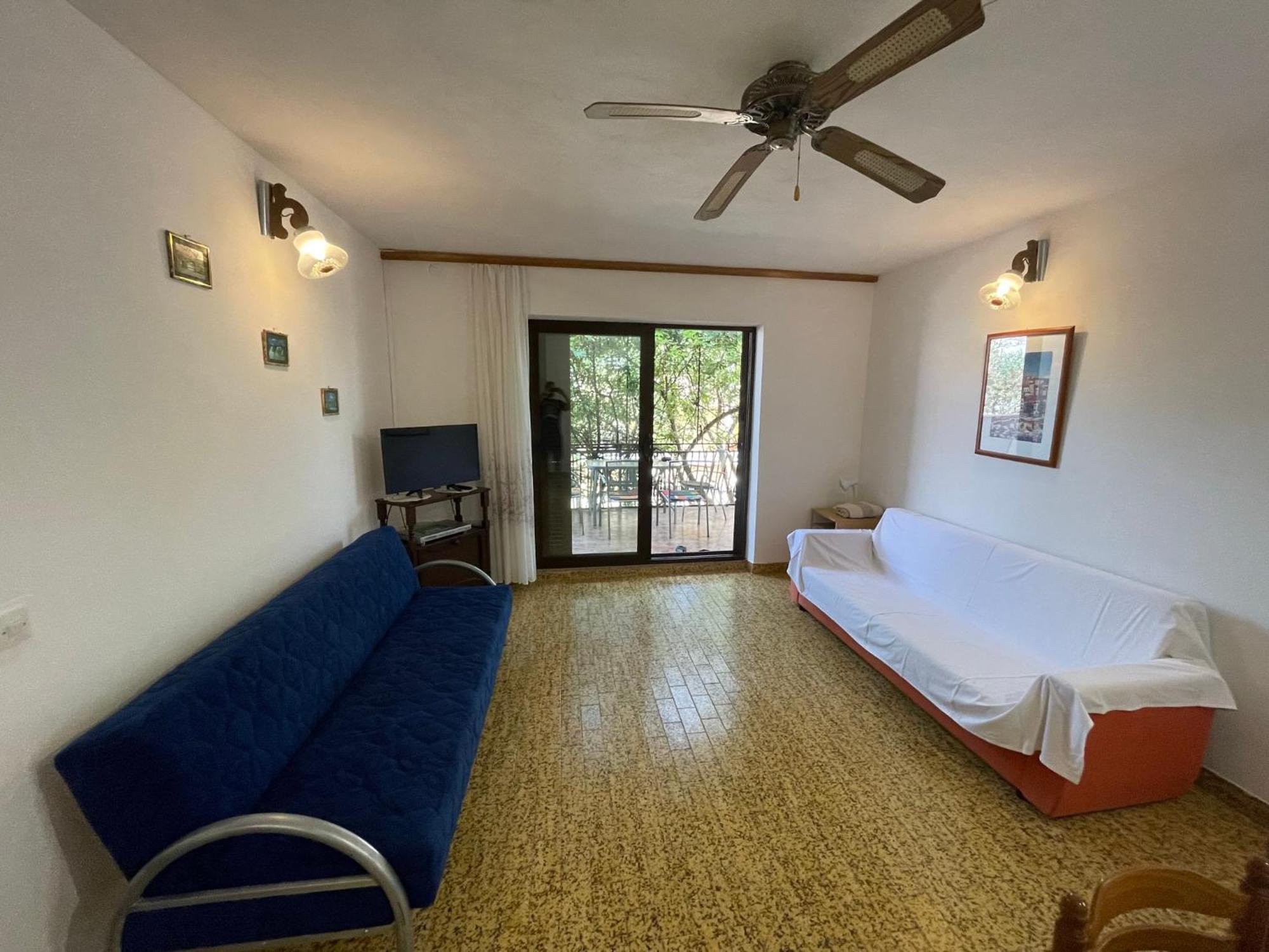 Apartment Jakasa Трогир Екстериор снимка