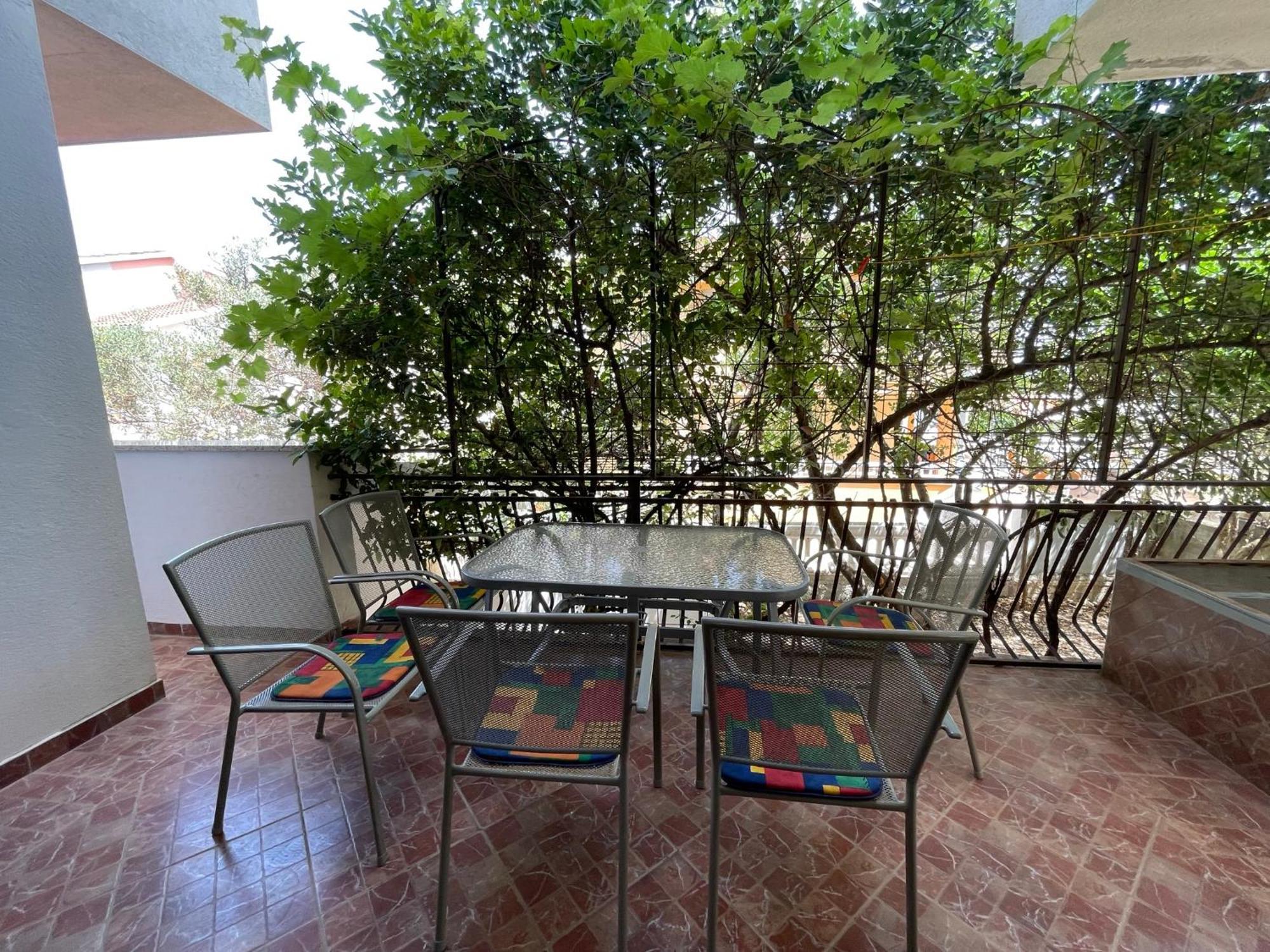 Apartment Jakasa Трогир Екстериор снимка