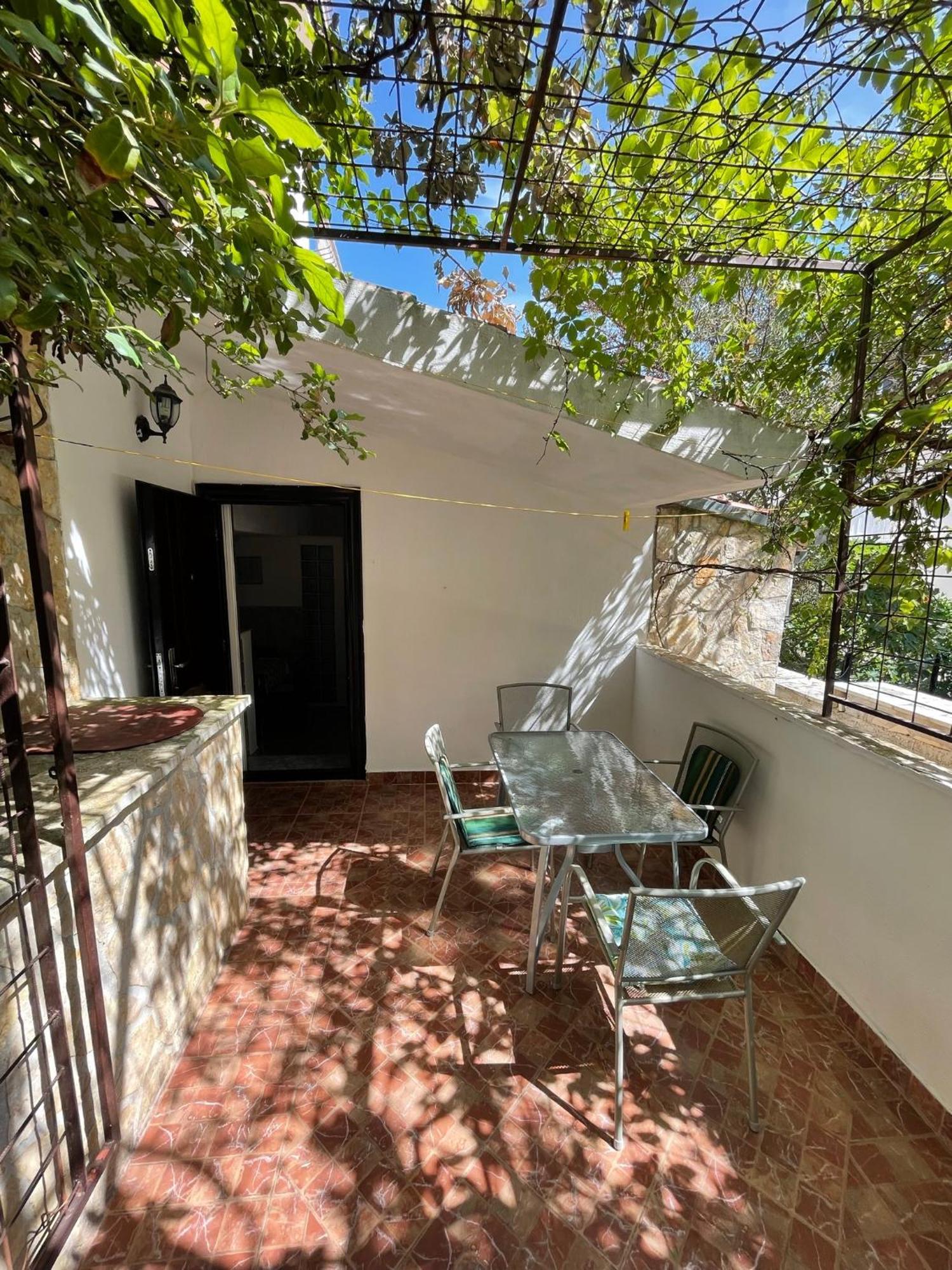 Apartment Jakasa Трогир Екстериор снимка