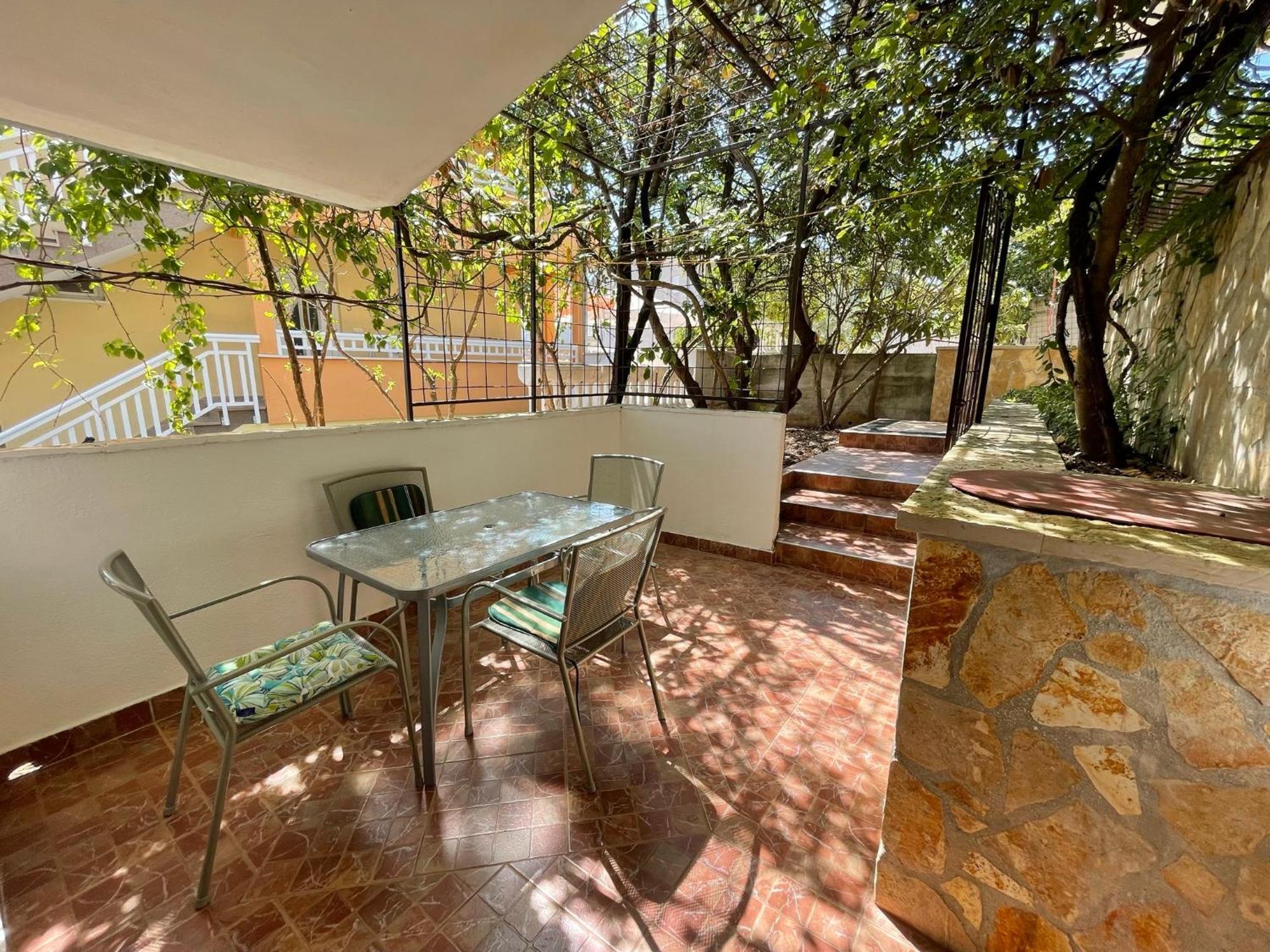 Apartment Jakasa Трогир Екстериор снимка
